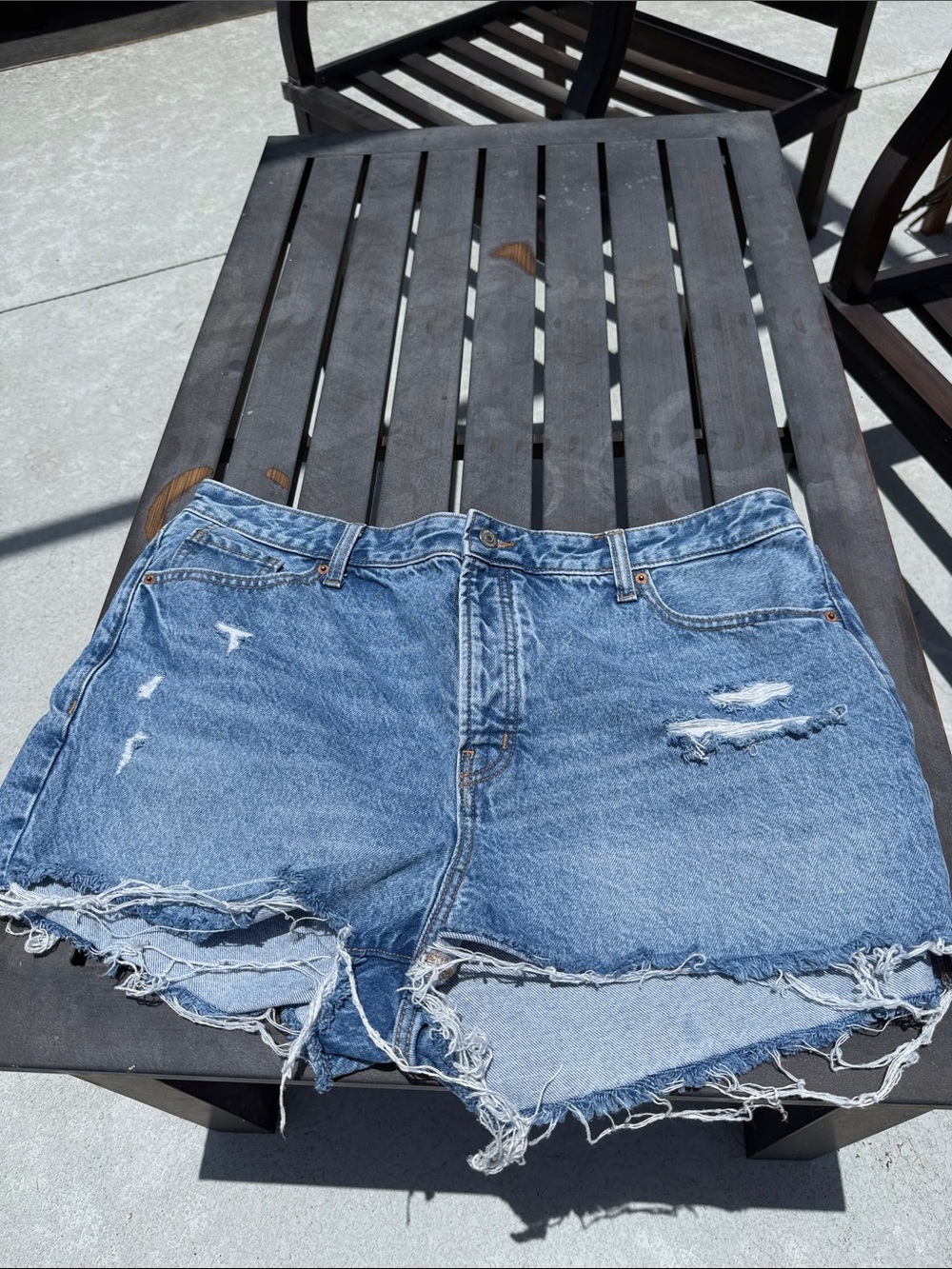Old Navy, O.G. shorts, high-rise, distressed denim size 18